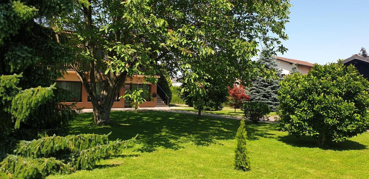 Apartments Ad Radenci Luaran gambar